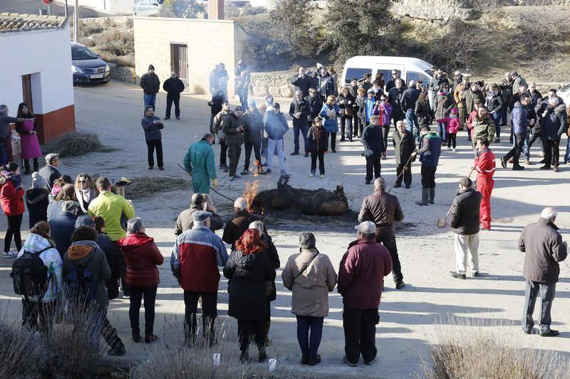 Matanza y fiesta de San Antón en Fuentes de Nava (Palencia)