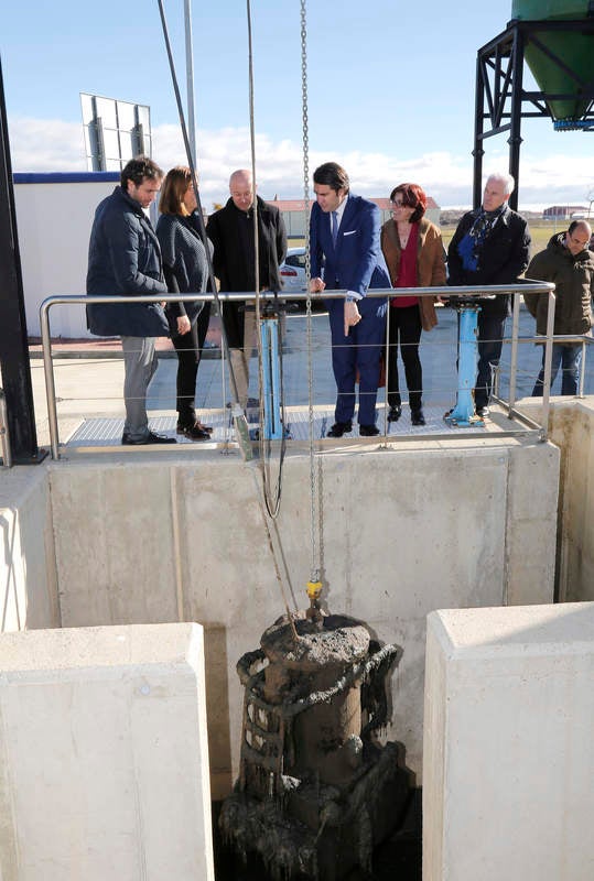 El consejero de Fomento y Medio Ambiente visita las localidades de Villarramiel, Paredes de Nava y Fuentes de Nava