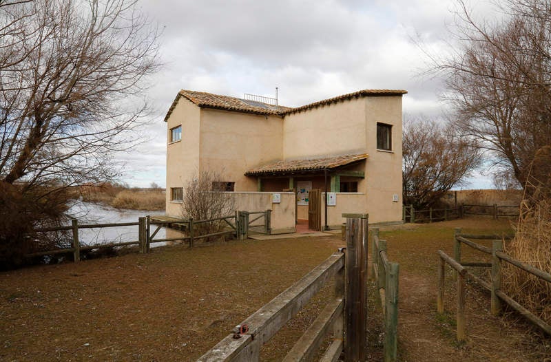 El consejero de Fomento y Medio Ambiente visita las localidades de Villarramiel, Paredes de Nava y Fuentes de Nava