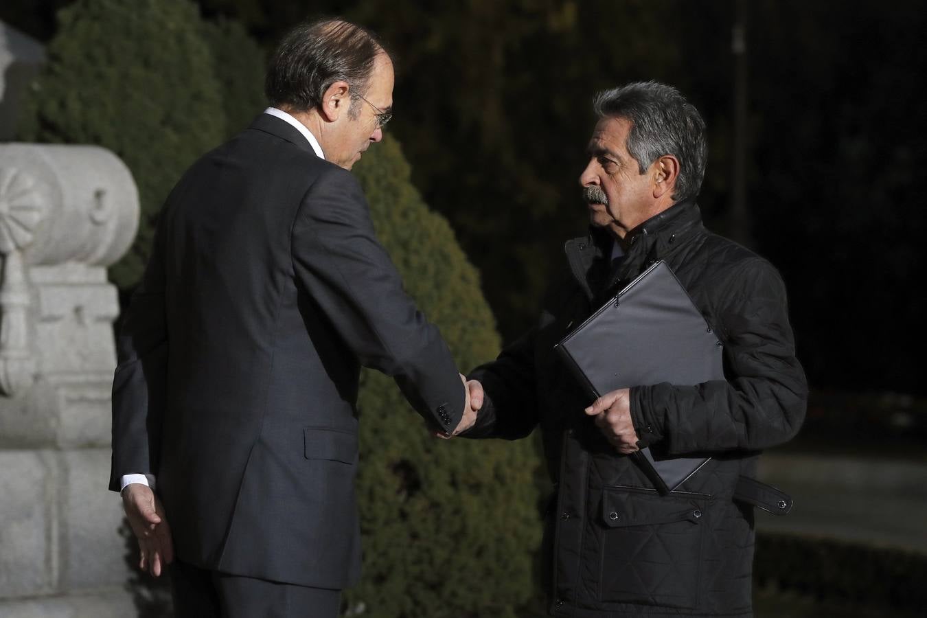 Llegada de los asistentes a la VI Conferencia de Presidentes de España