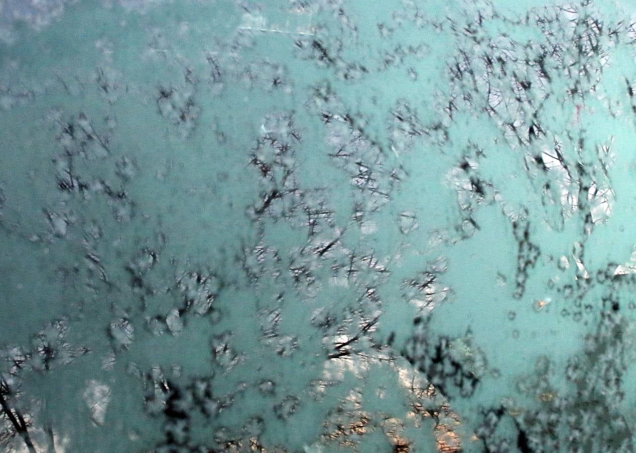 El frío hace tiritar a los segovianos