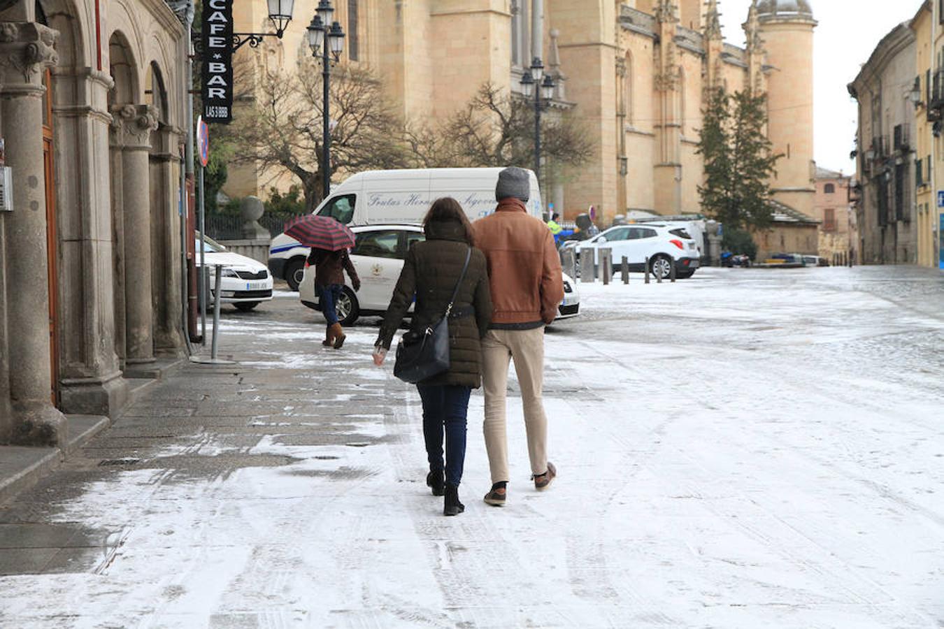 Nieve en Segovia capital y La Granja