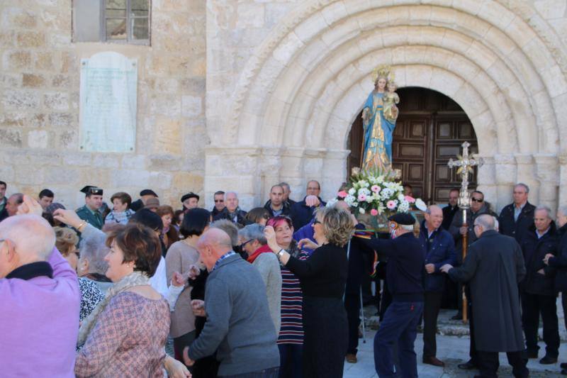 Celebración en Cevico Navero (Palencia) de su día grande en honor a la Virgen de la Paz