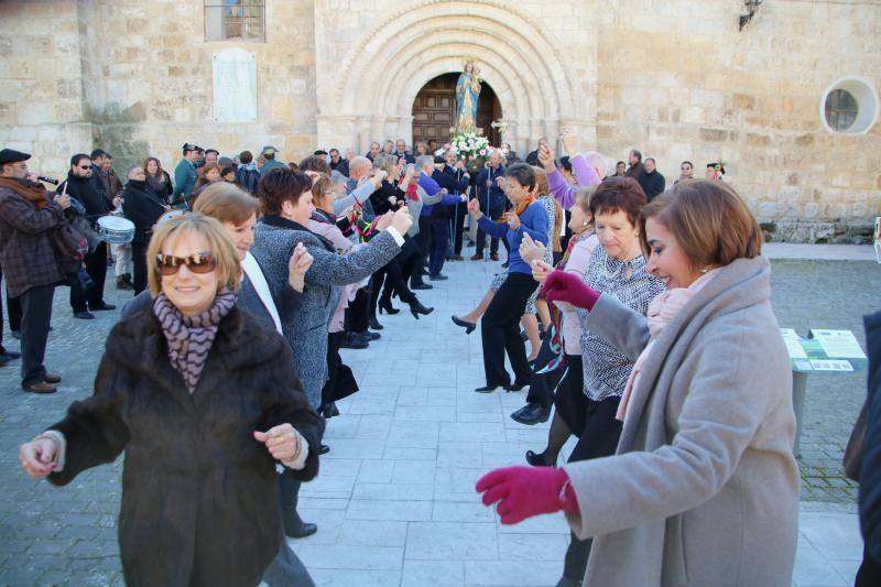 Celebración en Cevico Navero (Palencia) de su día grande en honor a la Virgen de la Paz