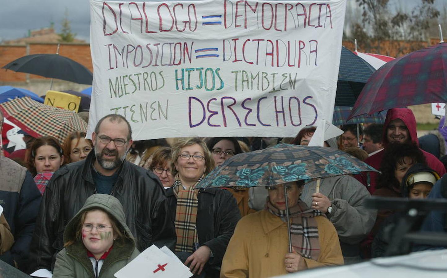 Así protestaban los vecinos contra el &#039;macrocentro&#039; de Cruz Roja en Girón en 2002