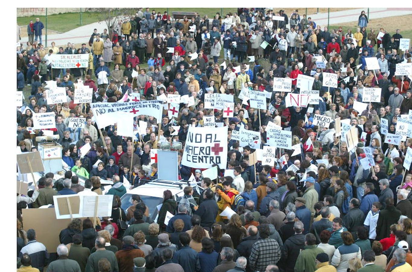 Así protestaban los vecinos contra el &#039;macrocentro&#039; de Cruz Roja en Girón en 2002