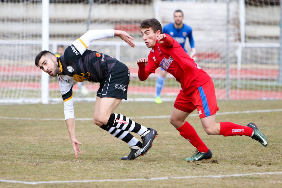 Partido de Tercera División entre Unionistas de Salamanca y el CD Numancia B