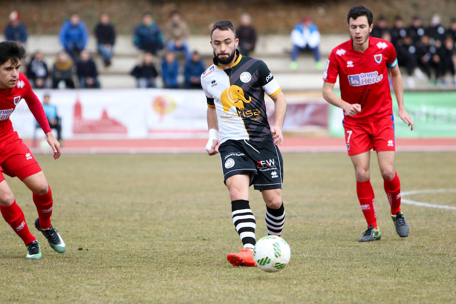 Partido de Tercera División entre Unionistas de Salamanca y el CD Numancia B