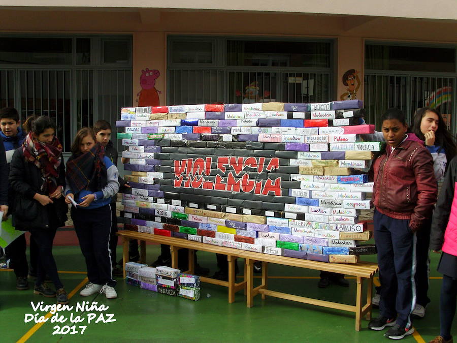 Día de la Paz en el Colegio Virgen Niña.