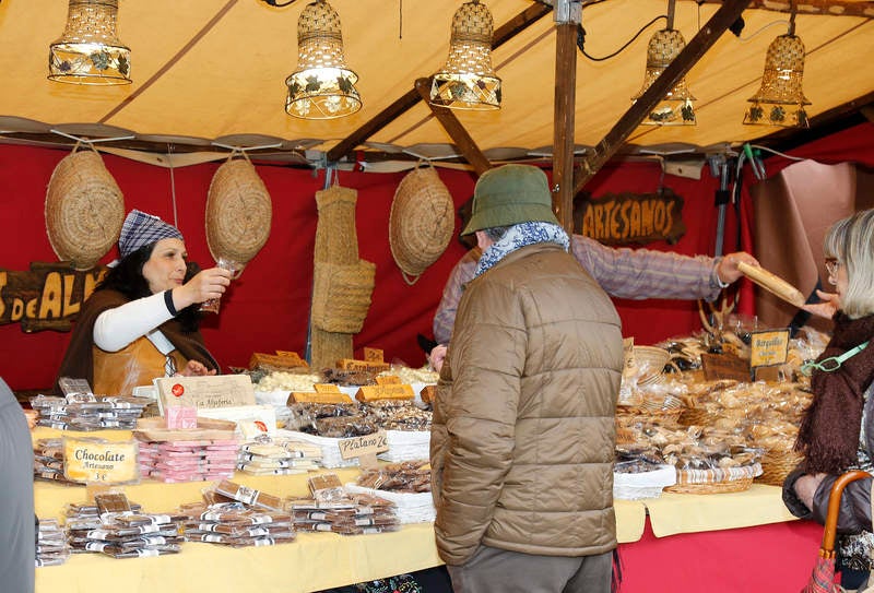 Mercado Tradicional de las Candelas en la Plaza Mayor de Palencia