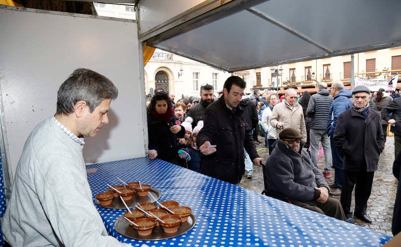 Mercado Tradicional de las Candelas en la Plaza Mayor de Palencia