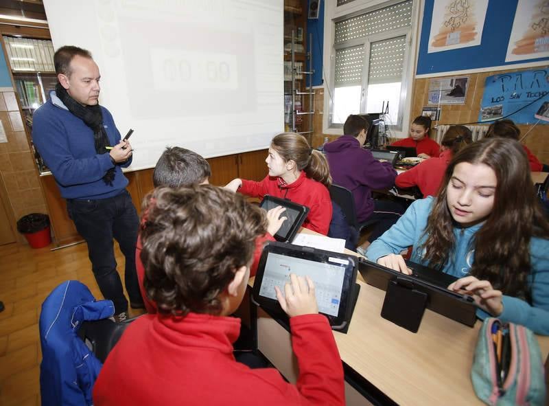 Las tabletas sustituyen al libro de papel