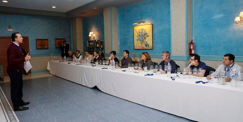 Cata ciega organizada por Vidivinos