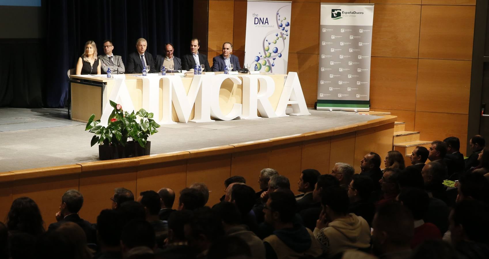 La ministra de Agricultura, Isabel García Terjerina, inaugura en Valladolid la Feria Agraria