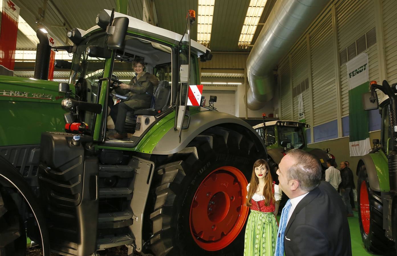 La ministra de Agricultura, Isabel García Terjerina, inaugura en Valladolid la Feria Agraria