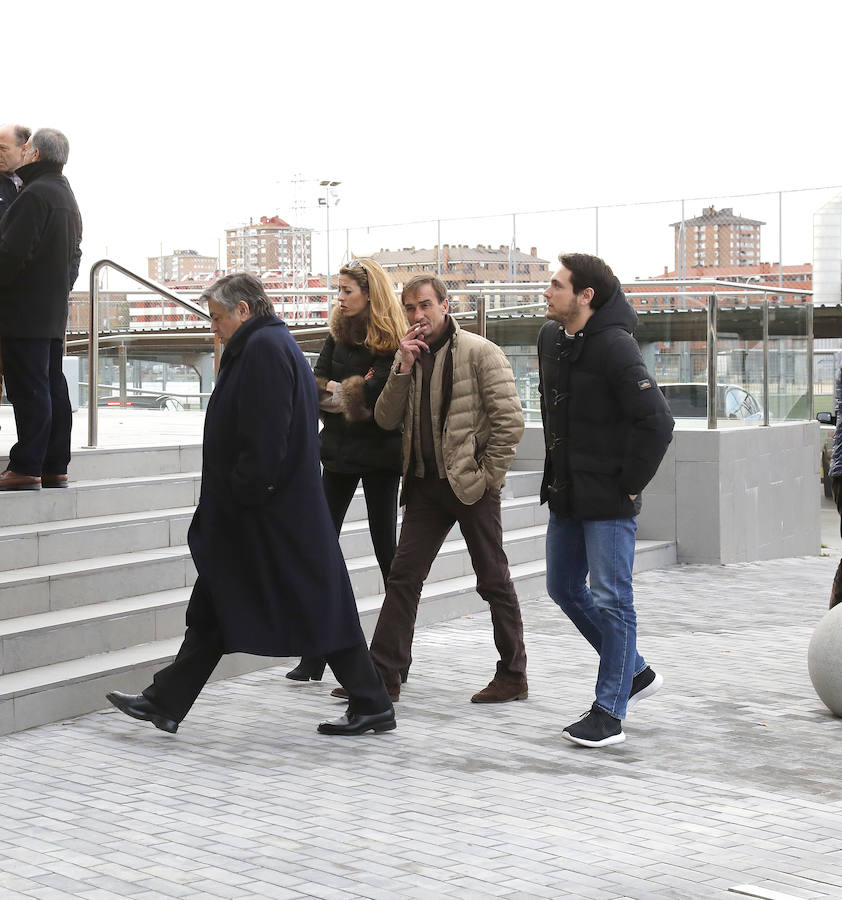 Famosos y personalidades arropan a las familias de los jóvenes arrollados por el tren en Palencia