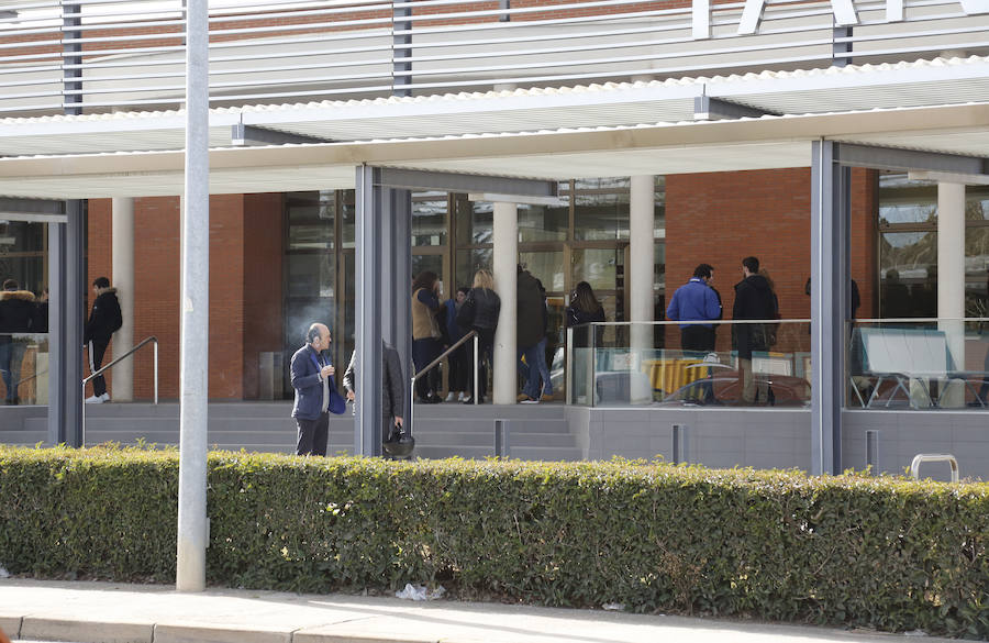 Famosos y personalidades arropan a las familias de los jóvenes arrollados por el tren en Palencia