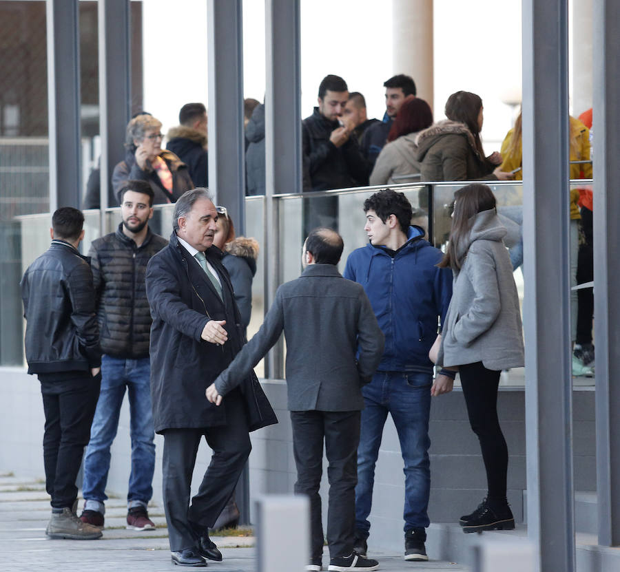 Famosos y personalidades arropan a las familias de los jóvenes arrollados por el tren en Palencia