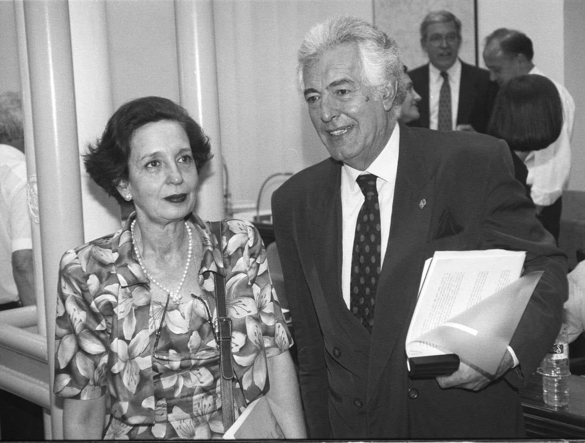 García-Verdugo, junto a la consejera de Cultura, Josefa Fernández Arufe.