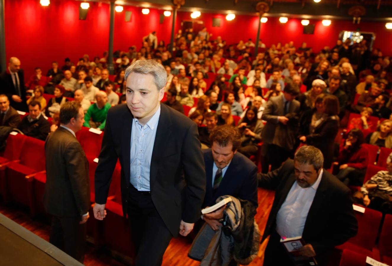 Vicente Vallés analiza la figura de Donald Trump en el Aula de Cultura de El Norte de Castilla