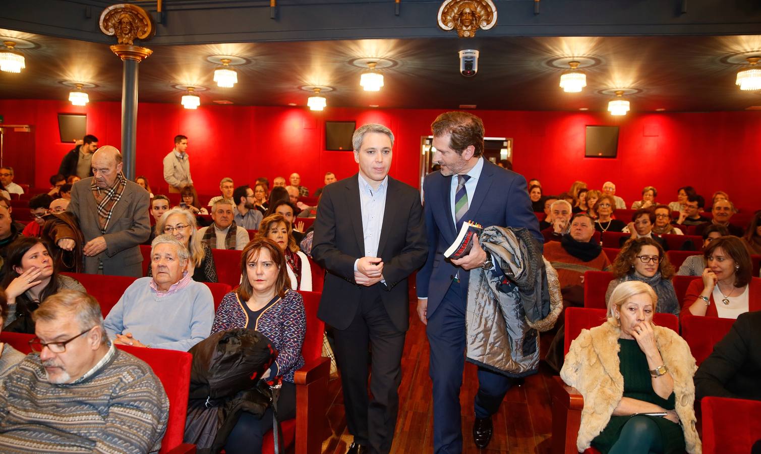 Vicente Vallés analiza la figura de Donald Trump en el Aula de Cultura de El Norte de Castilla