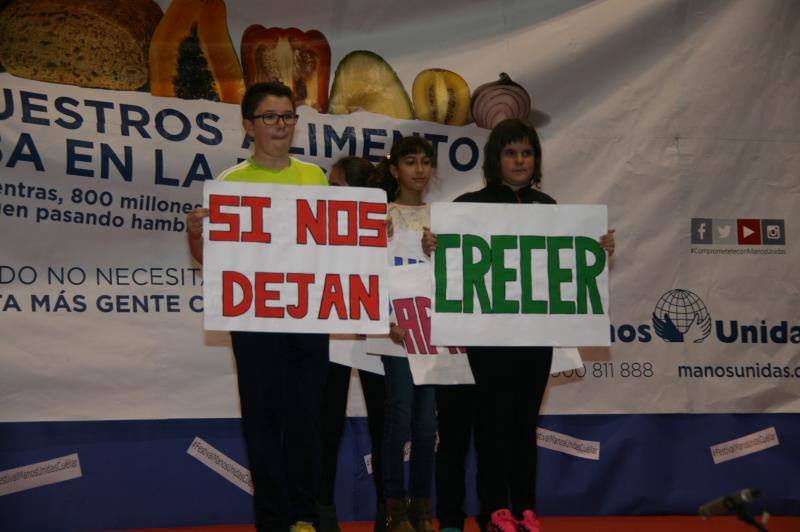 Acto de Manos Unidas en Cuellar (Segovia) (1/2)