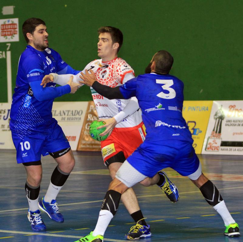 El Viveros Herol BM Nava cae frente al Teucro (28-29)