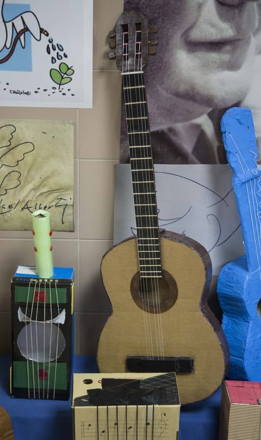 Alumnos del Pinar de la Rubia diseñan instrumentos musicales con productos reciclados