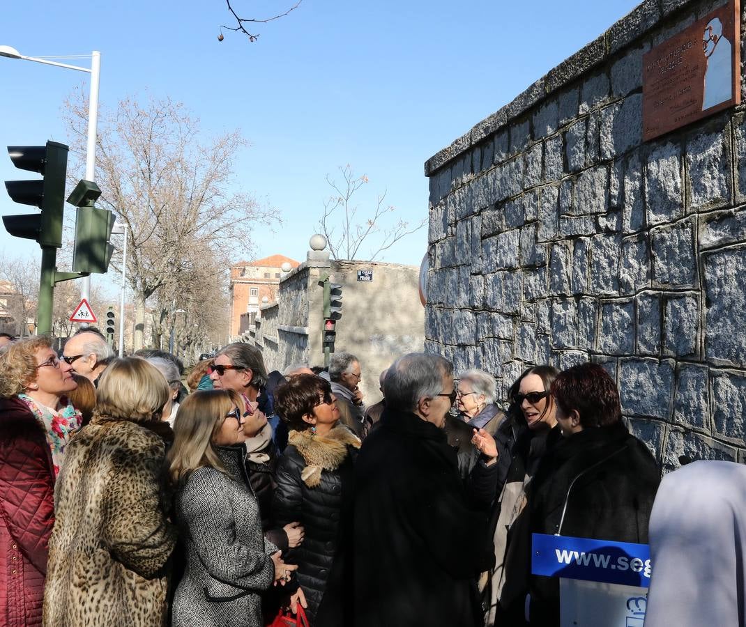 Segovia recuerda con una placa al obispo Antonio Palenzuela