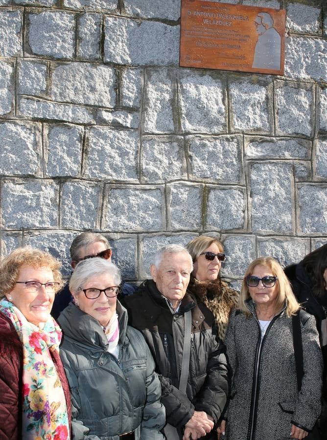 Segovia recuerda con una placa al obispo Antonio Palenzuela