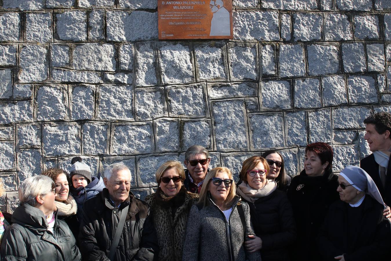 Segovia recuerda con una placa al obispo Antonio Palenzuela