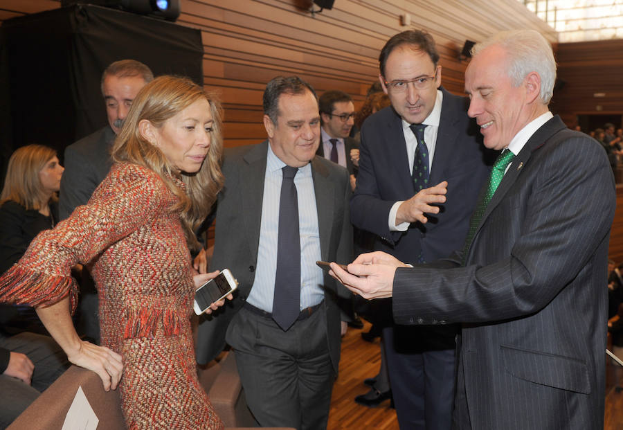 Entrega de medallas en las Cortes de Castilla y León