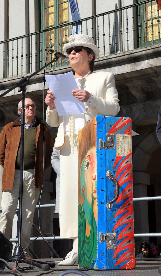 Desfile de comparasas en Segovia