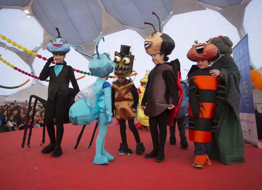 Concurso infantil de disfraces en la Cúpula del Milenio (Valladolid)