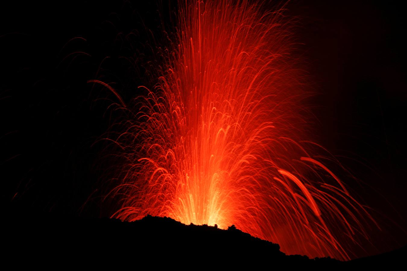 La espectacular erupción del volcán Etna