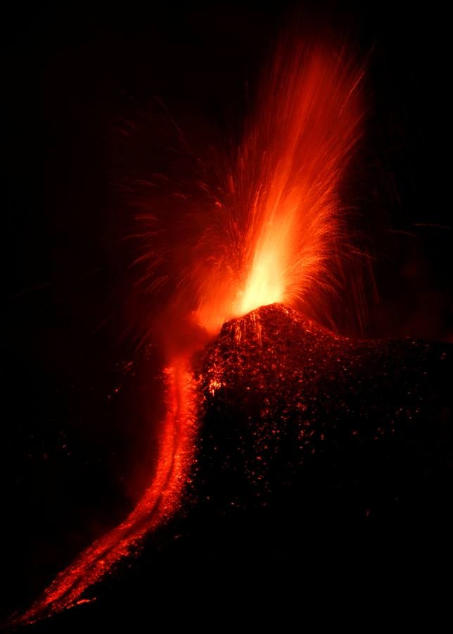 La espectacular erupción del volcán Etna