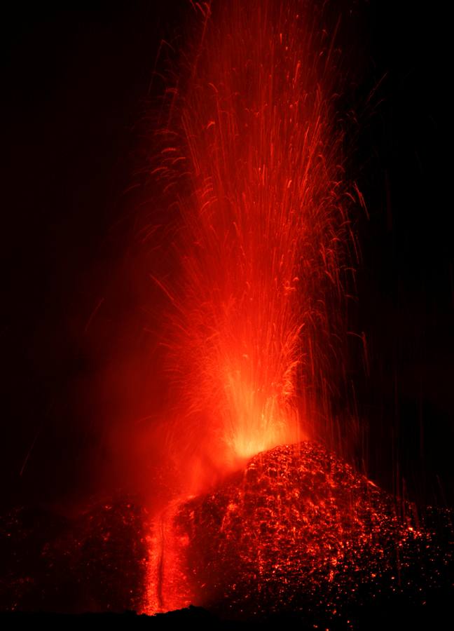 La espectacular erupción del volcán Etna