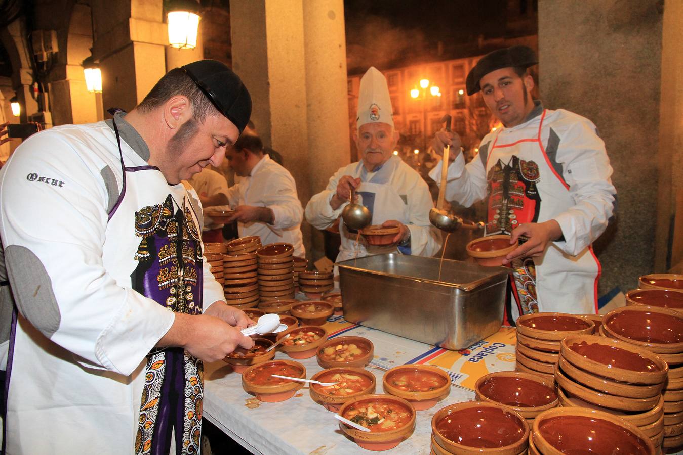 Segovia disfruta del martes de carnaval con un animado desfile