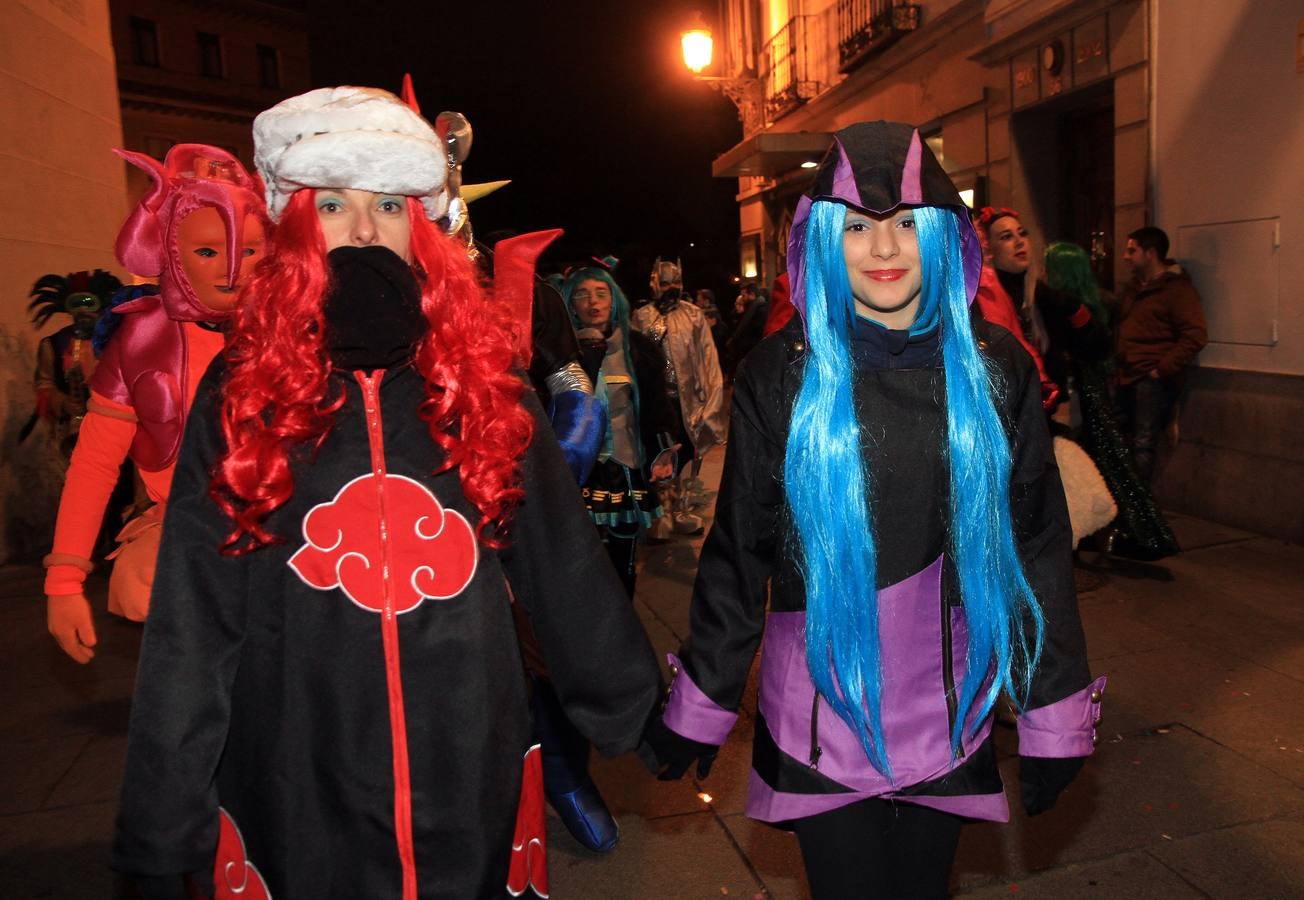 Segovia disfruta del martes de carnaval con un animado desfile