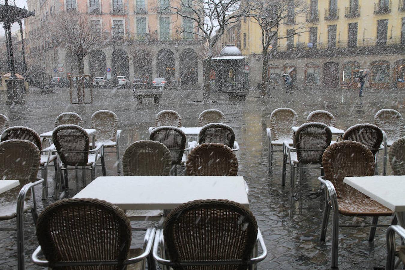 Una intensa nevada cubre Segovia