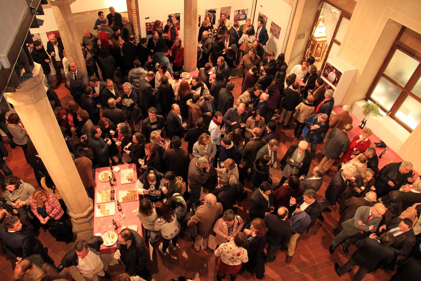 Segovia inaugura la exposición &#039;Un año en imágenes 2016&#039;, de El Norte de Castilla