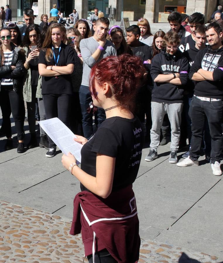 Alumnos de la Escuela de Arte de Segovia conmemoran el Día Internacional de la Mujer