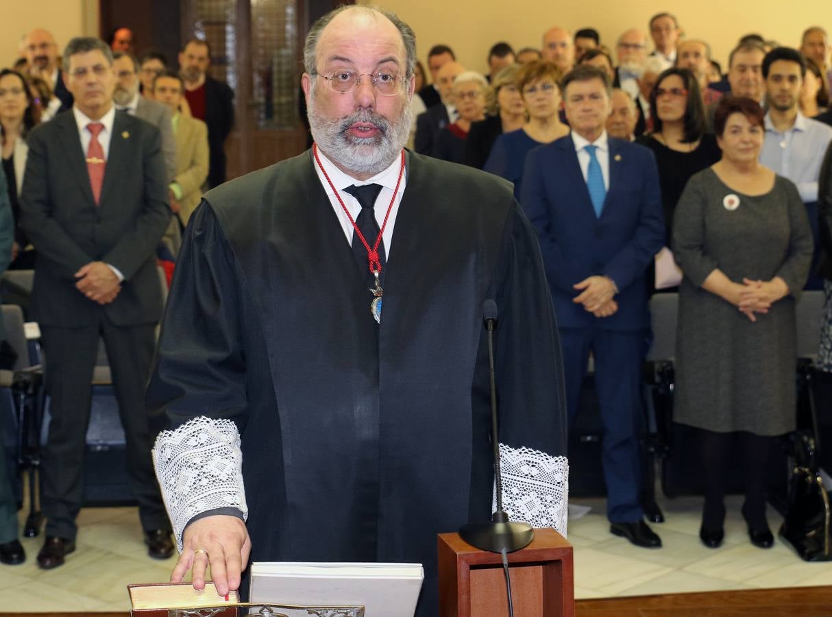 Julio Sanz Orejudo toma posesión como presidente del Consejo de la Abogacía de Castilla y León