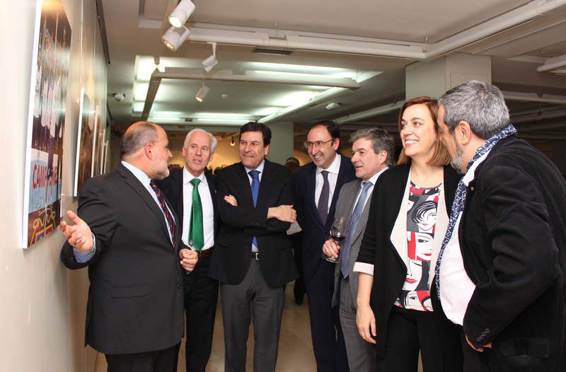 Inauguración de la exposición &#039;Un año en imágenes 2016&#039; de Palencia (1/2)