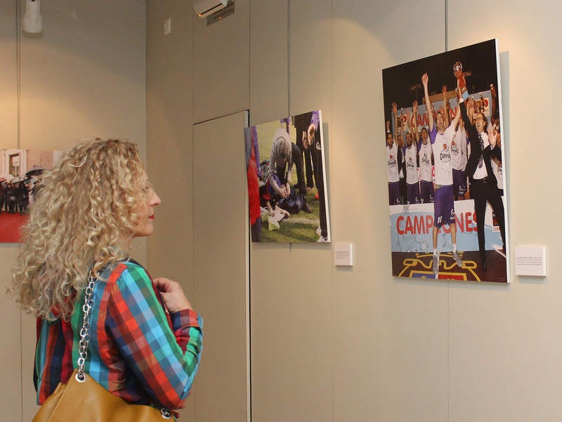 Inauguración de la exposición &#039;Un año en imágenes 2016&#039; de Palencia (1/2)
