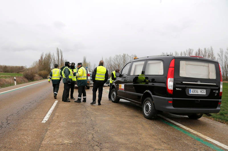 Tres miembros de una familia fallecen en un accidente en Villaturde (Palencia)