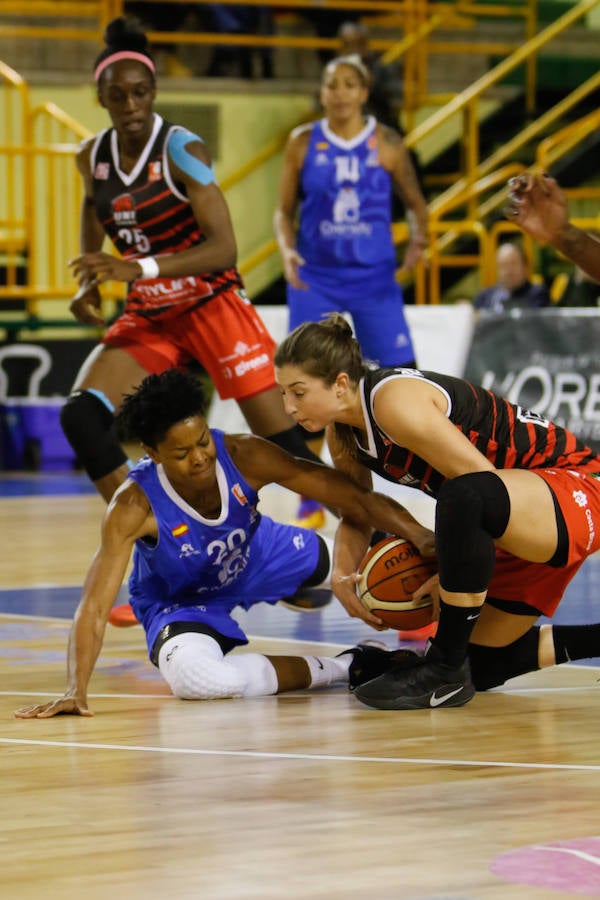 Victoria del Perfumerías Avenida ante el Girona (67-60)