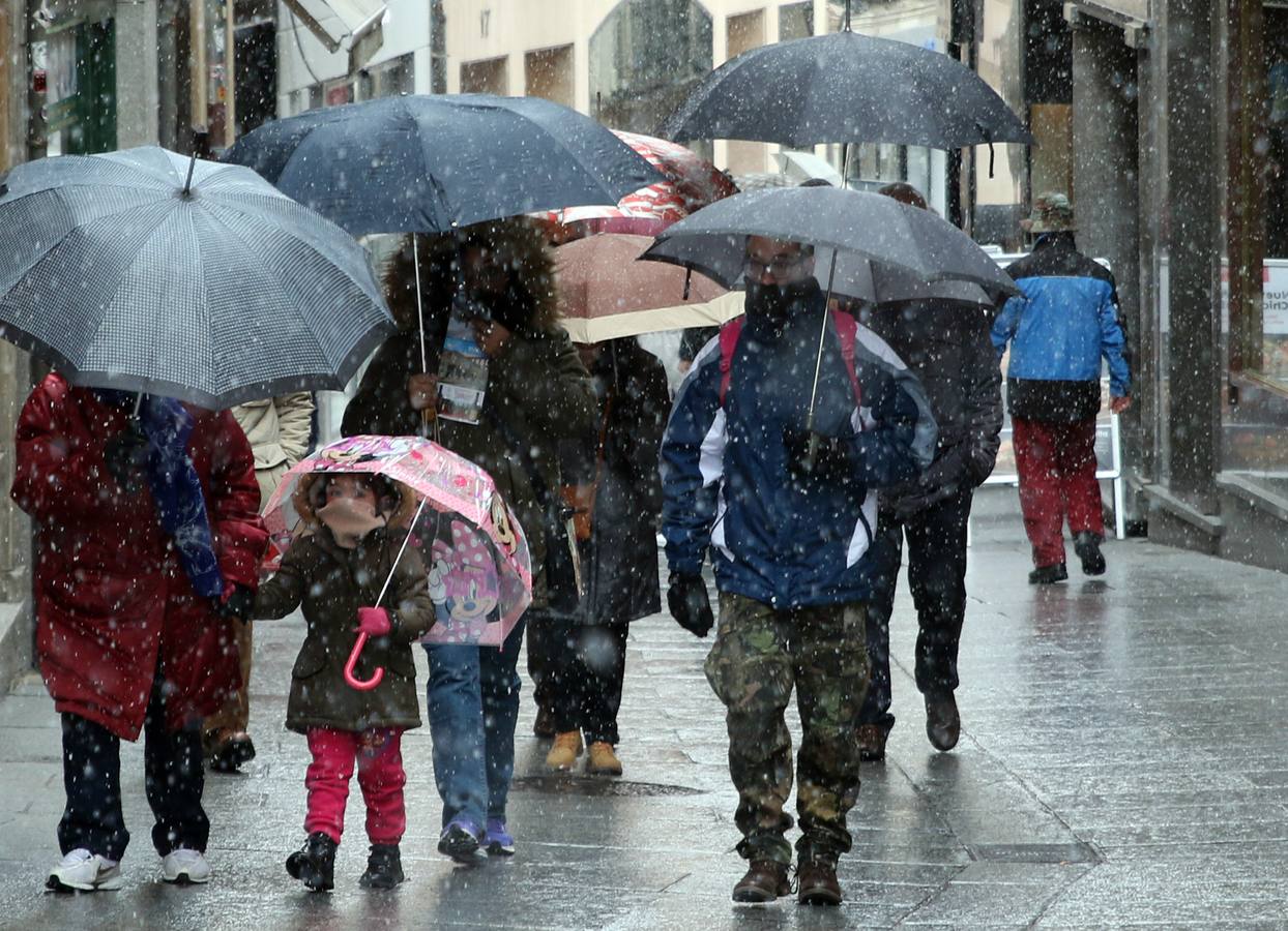 Jornada de frío invernal y nieve en Segovia