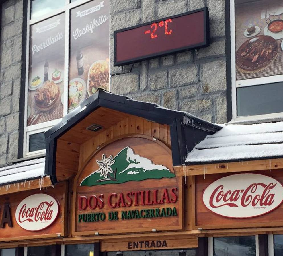 Jornada de frío invernal y nieve en Segovia