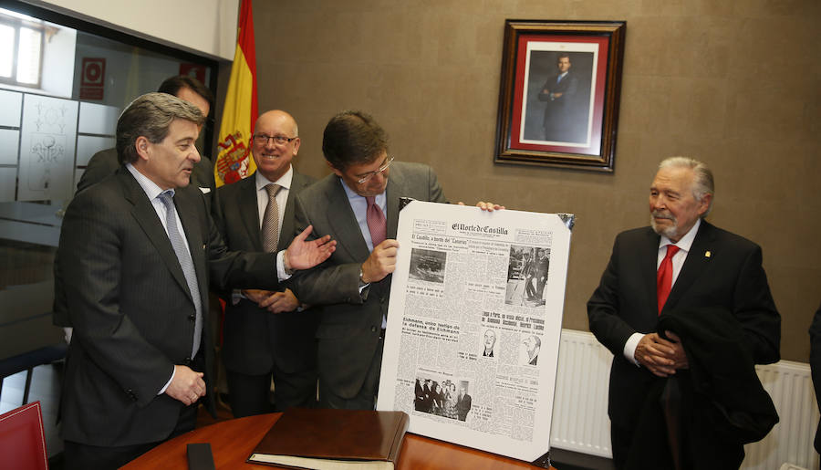 Entrega de la Orden de San Raimundo a Zenón García